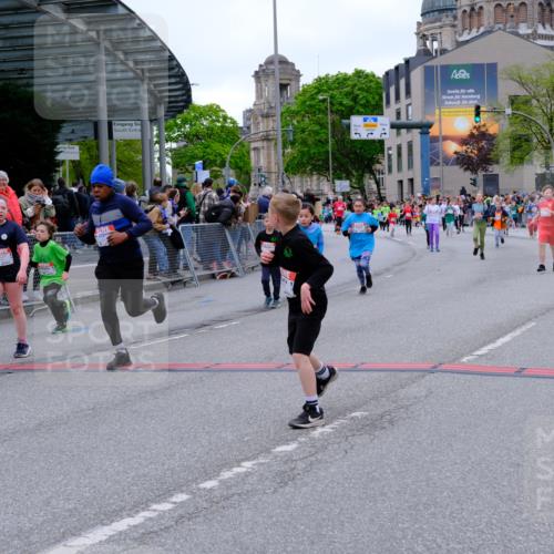25.04.2026 - Das Zehntel Tim E. http://msf.ph/oto/9578028 25.04.2026 11:02:18 Ziel 5011, 5282, 5332, 5345, 5466, 5467, 5530, 5582, 5772, 5892, 5934, 5937, 5958, 6150, 6282, 6611, 6866, 7011, 7265, 7445, 7787, 7795, 7814, 7996 meine-sportfotos.de