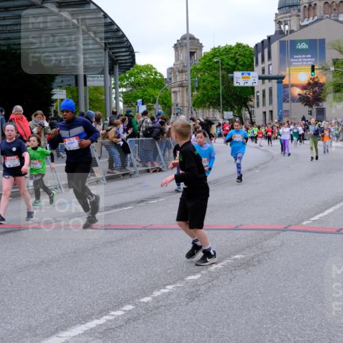 25.04.2026 - Das Zehntel Tim E. http://msf.ph/oto/9578029 25.04.2026 11:02:18 Ziel 5011, 5282, 5332, 5345, 5466, 5467, 5530, 5582, 5772, 5892, 5934, 5937, 5958, 6150, 6282, 6611, 6866, 7011, 7265, 7445, 7787, 7795, 7814, 7996 meine-sportfotos.de