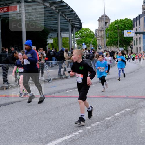 25.04.2026 - Das Zehntel Tim E. http://msf.ph/oto/9578033 25.04.2026 11:02:19 Ziel 5011, 5282, 5332, 5345, 5466, 5467, 5530, 5582, 5772, 5892, 5934, 5937, 5958, 6150, 6282, 6866, 7265, 7445, 7787, 7814, 7996 meine-sportfotos.de