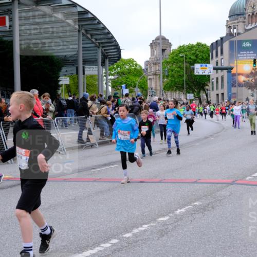 25.04.2026 - Das Zehntel Tim E. http://msf.ph/oto/9578035 25.04.2026 11:02:19 Ziel 5011, 5282, 5332, 5345, 5466, 5467, 5530, 5582, 5772, 5892, 5934, 5937, 5958, 6150, 6282, 6866, 7265, 7445, 7787, 7814, 7996 meine-sportfotos.de