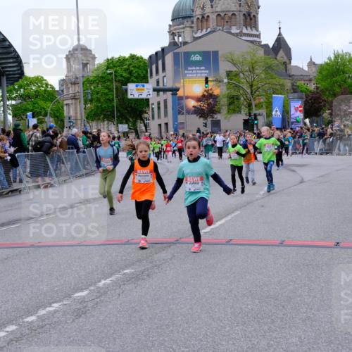 25.04.2026 - Das Zehntel Tim E. http://msf.ph/oto/9578059 25.04.2026 11:02:23 Ziel 5011, 5152, 5466, 5467, 5530, 5582, 5772, 5892, 5934, 5937, 5940, 6150, 6866, 7265, 7282, 7292, 7445, 7538, 7561, 7996 meine-sportfotos.de