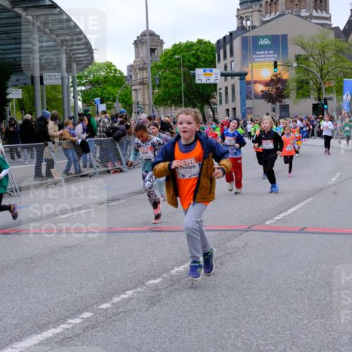 25.04.2026 - Das Zehntel Tim E. http://msf.ph/oto/9578086 25.04.2026 11:02:28 Ziel 5011, 5042, 5136, 5152, 5466, 5934, 5937, 5940, 6150, 6267, 6278, 6866, 7024, 7282, 7292, 7359, 7360, 7538, 7561, 7799, 7874, 7996 meine-sportfotos.de