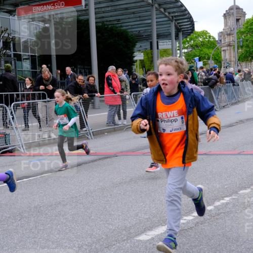 25.04.2026 - Das Zehntel Tim E. http://msf.ph/oto/9578089 25.04.2026 11:02:29 Ziel 5011, 5042, 5134, 5136, 5152, 5934, 5937, 5940, 6150, 6165, 6176, 6267, 6278, 7024, 7038, 7282, 7292, 7347, 7359, 7360, 7538, 7561, 7799, 7858, 7862, 7872, 7874, 7996 meine-sportfotos.de