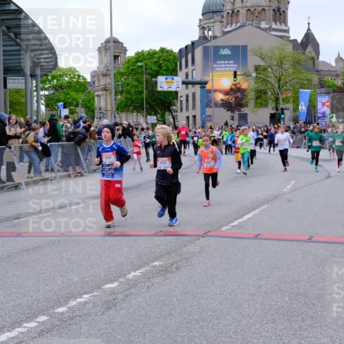 25.04.2026 - Das Zehntel Tim E. http://msf.ph/oto/9578090 25.04.2026 11:02:30 Ziel 5011, 5042, 5134, 5136, 5152, 5934, 5937, 5940, 6165, 6176, 6267, 6278, 6817, 6849, 7024, 7038, 7282, 7292, 7347, 7359, 7360, 7538, 7561, 7799, 7824, 7855, 7858, 7862, 7872, 7874, 7996 meine-sportfotos.de