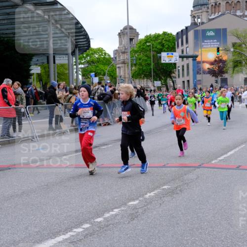 25.04.2026 - Das Zehntel Tim E. http://msf.ph/oto/9578097 25.04.2026 11:02:31 Ziel 5042, 5134, 5136, 5152, 5940, 6165, 6176, 6267, 6278, 6817, 6849, 7024, 7038, 7282, 7292, 7347, 7359, 7360, 7538, 7561, 7799, 7824, 7855, 7858, 7862, 7872, 7874 meine-sportfotos.de