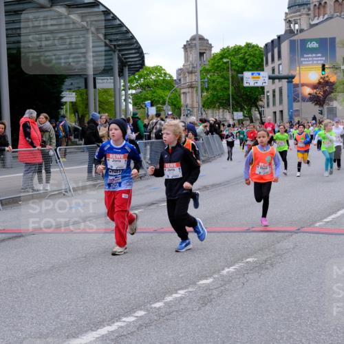 25.04.2026 - Das Zehntel Tim E. http://msf.ph/oto/9578099 25.04.2026 11:02:31 Ziel 5042, 5134, 5136, 5152, 5940, 6165, 6176, 6267, 6278, 6817, 6849, 7024, 7038, 7282, 7292, 7347, 7359, 7360, 7538, 7561, 7799, 7824, 7855, 7858, 7862, 7872, 7874 meine-sportfotos.de