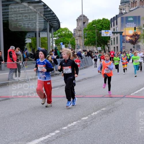 25.04.2026 - Das Zehntel Tim E. http://msf.ph/oto/9578100 25.04.2026 11:02:31 Ziel 5042, 5134, 5136, 5152, 5940, 6165, 6176, 6267, 6278, 6817, 6849, 7024, 7038, 7282, 7292, 7347, 7359, 7360, 7538, 7561, 7799, 7824, 7855, 7858, 7862, 7872, 7874 meine-sportfotos.de