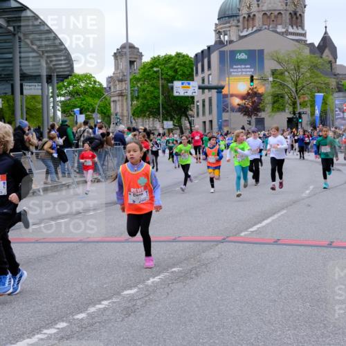 25.04.2026 - Das Zehntel Tim E. http://msf.ph/oto/9578102 25.04.2026 11:02:32 Ziel 5042, 5134, 5136, 5152, 5895, 5940, 6165, 6176, 6267, 6278, 6817, 6849, 7024, 7038, 7282, 7292, 7347, 7359, 7360, 7442, 7453, 7475, 7538, 7561, 7799, 7824, 7855, 7858, 7862, 7872, 7874, 8075 meine-sportfotos.de