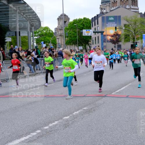 25.04.2026 - Das Zehntel Tim E. http://msf.ph/oto/9578113 25.04.2026 11:02:33 Ziel 5042, 5134, 5136, 5152, 5888, 5891, 5895, 5940, 6165, 6176, 6267, 6278, 6817, 6849, 7024, 7038, 7282, 7292, 7347, 7359, 7360, 7442, 7453, 7475, 7799, 7824, 7855, 7858, 7862, 7872, 7874, 8075 meine-sportfotos.de