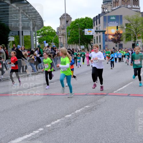 25.04.2026 - Das Zehntel Tim E. http://msf.ph/oto/9578114 25.04.2026 11:02:33 Ziel 5042, 5134, 5136, 5152, 5888, 5891, 5895, 5940, 6165, 6176, 6267, 6278, 6817, 6849, 7024, 7038, 7282, 7292, 7347, 7359, 7360, 7442, 7453, 7475, 7799, 7824, 7855, 7858, 7862, 7872, 7874, 8075 meine-sportfotos.de