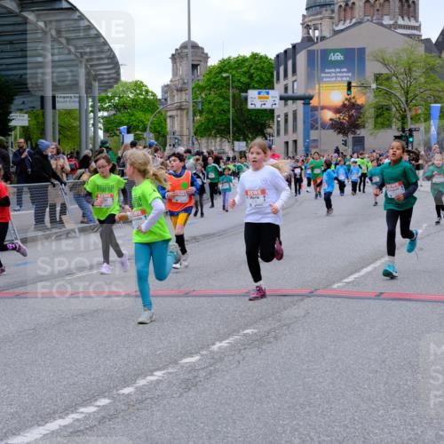 25.04.2026 - Das Zehntel Tim E. http://msf.ph/oto/9578116 25.04.2026 11:02:33 Ziel 5042, 5134, 5136, 5152, 5888, 5891, 5895, 5940, 6165, 6176, 6267, 6278, 6817, 6849, 7024, 7038, 7282, 7292, 7347, 7359, 7360, 7442, 7453, 7475, 7799, 7824, 7855, 7858, 7862, 7872, 7874, 8075 meine-sportfotos.de