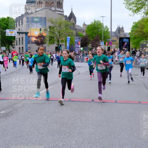 25.04.2026 - Das Zehntel Tim E. http://msf.ph/oto/9578117 25.04.2026 11:02:34 Ziel 5042, 5134, 5136, 5152, 5888, 5891, 5895, 5940, 6165, 6176, 6267, 6269, 6278, 6817, 6849, 7024, 7038, 7347, 7359, 7360, 7442, 7453, 7475, 7799, 7824, 7855, 7858, 7862, 7872, 7874, 8075 meine-sportfotos.de
