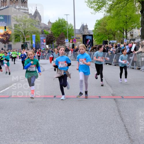 25.04.2026 - Das Zehntel Tim E. http://msf.ph/oto/9578128 25.04.2026 11:02:36 Ziel 5042, 5134, 5136, 5330, 5351, 5888, 5891, 5895, 6165, 6176, 6267, 6268, 6269, 6278, 6485, 6817, 6849, 7024, 7025, 7038, 7347, 7359, 7360, 7442, 7453, 7475, 7799, 7824, 7855, 7858, 7862, 7872, 7874, 8075 meine-sportfotos.de