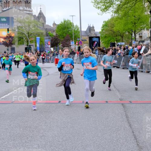 25.04.2026 - Das Zehntel Tim E. http://msf.ph/oto/9578129 25.04.2026 11:02:36 Ziel 5042, 5134, 5136, 5330, 5351, 5888, 5891, 5895, 6165, 6176, 6267, 6268, 6269, 6278, 6485, 6817, 6849, 7024, 7025, 7038, 7347, 7359, 7360, 7442, 7453, 7475, 7799, 7824, 7855, 7858, 7862, 7872, 7874, 8075 meine-sportfotos.de