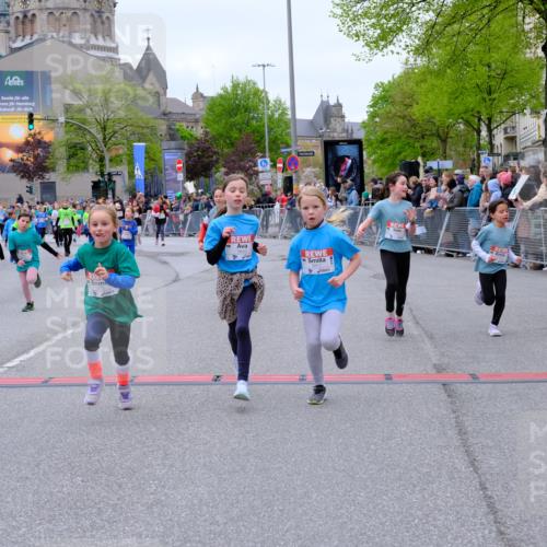 25.04.2026 - Das Zehntel Tim E. http://msf.ph/oto/9578130 25.04.2026 11:02:36 Ziel 5042, 5134, 5136, 5330, 5351, 5888, 5891, 5895, 6165, 6176, 6267, 6268, 6269, 6278, 6485, 6817, 6849, 7024, 7025, 7038, 7347, 7359, 7360, 7442, 7453, 7475, 7799, 7824, 7855, 7858, 7862, 7872, 7874, 8075 meine-sportfotos.de