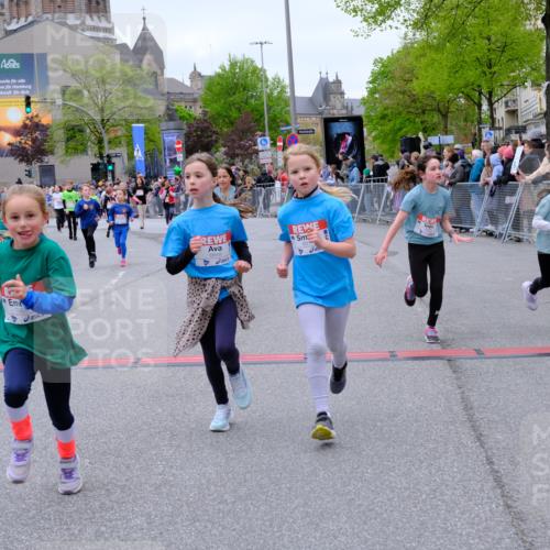 25.04.2026 - Das Zehntel Tim E. http://msf.ph/oto/9578135 25.04.2026 11:02:36 Ziel 5042, 5134, 5136, 5330, 5351, 5888, 5891, 5895, 6165, 6176, 6267, 6268, 6269, 6278, 6485, 6817, 6849, 7024, 7025, 7038, 7347, 7359, 7360, 7442, 7453, 7475, 7799, 7824, 7855, 7858, 7862, 7872, 7874, 8075 meine-sportfotos.de