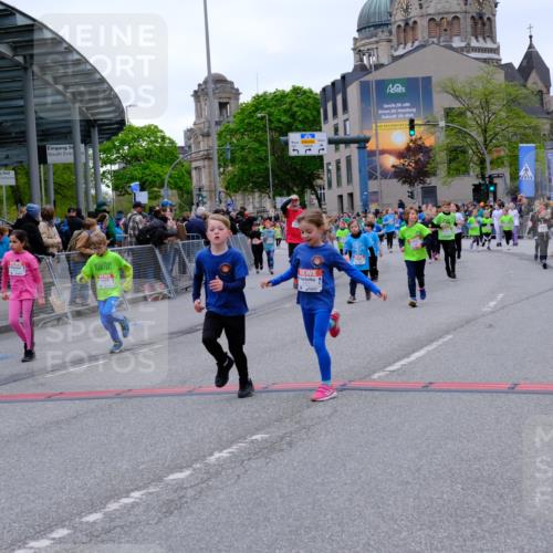 25.04.2026 - Das Zehntel Tim E. http://msf.ph/oto/9578151 25.04.2026 11:02:40 Ziel 5134, 5136, 5231, 5330, 5351, 5888, 5891, 5895, 6165, 6176, 6268, 6269, 6485, 6812, 6817, 6849, 7024, 7025, 7038, 7343, 7347, 7442, 7453, 7475, 7602, 7620, 7824, 7855, 7858, 7862, 7872, 8075 meine-sportfotos.de