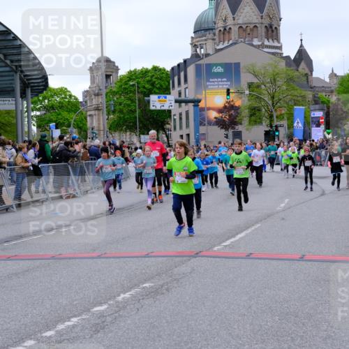 25.04.2026 - Das Zehntel Tim E. http://msf.ph/oto/9578161 25.04.2026 11:02:42 Ziel 5046, 5231, 5330, 5351, 5865, 5888, 5891, 5895, 6268, 6269, 6485, 6570, 6812, 6817, 6849, 6994, 6995, 7025, 7343, 7442, 7453, 7475, 7602, 7620, 7824, 7855, 8075 meine-sportfotos.de