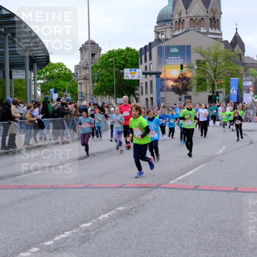 25.04.2026 - Das Zehntel Tim E. http://msf.ph/oto/9578163 25.04.2026 11:02:42 Ziel 5046, 5231, 5330, 5351, 5865, 5888, 5891, 5895, 6268, 6269, 6485, 6570, 6812, 6817, 6849, 6994, 6995, 7025, 7343, 7442, 7453, 7475, 7602, 7620, 7824, 7855, 8075 meine-sportfotos.de