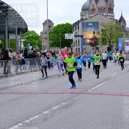 25.04.2026 - Das Zehntel Tim E. http://msf.ph/oto/9578164 25.04.2026 11:02:43 Ziel 5046, 5214, 5224, 5225, 5231, 5330, 5351, 5865, 5888, 5891, 5895, 6268, 6269, 6291, 6485, 6570, 6598, 6812, 6976, 6994, 6995, 7000, 7025, 7343, 7442, 7453, 7475, 7602, 7610, 7620, 7630, 8075 meine-sportfotos.de