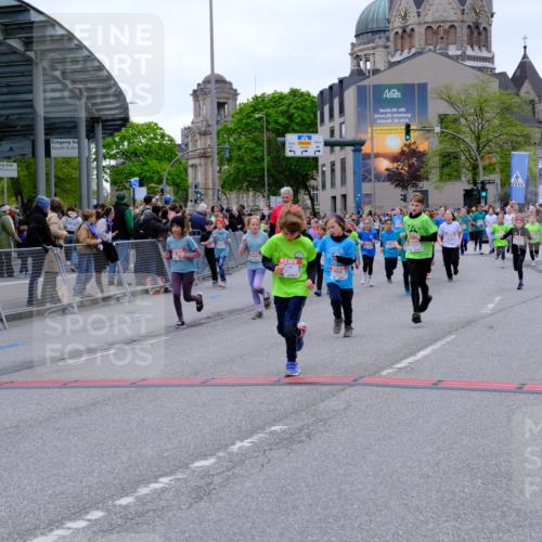 25.04.2026 - Das Zehntel Tim E. http://msf.ph/oto/9578166 25.04.2026 11:02:43 Ziel 5046, 5214, 5224, 5225, 5231, 5330, 5351, 5865, 5888, 5891, 5895, 6268, 6269, 6291, 6485, 6570, 6598, 6812, 6976, 6994, 6995, 7000, 7025, 7343, 7442, 7453, 7475, 7602, 7610, 7620, 7630, 8075 meine-sportfotos.de
