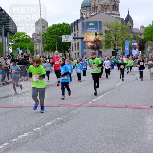 25.04.2026 - Das Zehntel Tim E. http://msf.ph/oto/9578168 25.04.2026 11:02:43 Ziel 5046, 5214, 5224, 5225, 5231, 5330, 5351, 5865, 5888, 5891, 5895, 6268, 6269, 6291, 6485, 6570, 6598, 6812, 6976, 6994, 6995, 7000, 7025, 7343, 7442, 7453, 7475, 7602, 7610, 7620, 7630, 8075 meine-sportfotos.de