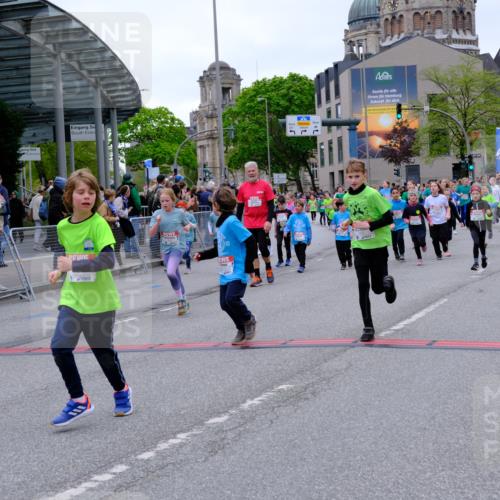 25.04.2026 - Das Zehntel Tim E. http://msf.ph/oto/9578175 25.04.2026 11:02:44 Ziel 5046, 5106, 5214, 5224, 5225, 5231, 5262, 5330, 5351, 5685, 5745, 5774, 5865, 5888, 5891, 5895, 6268, 6269, 6291, 6485, 6570, 6598, 6812, 6976, 6994, 6995, 7000, 7025, 7343, 7442, 7453, 7475, 7602, 7610, 7620, 7630, 8075 meine-sportfotos.de