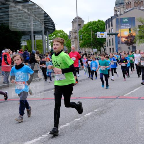 25.04.2026 - Das Zehntel Tim E. http://msf.ph/oto/9578184 25.04.2026 11:02:45 Ziel 5046, 5106, 5214, 5224, 5225, 5231, 5262, 5330, 5351, 5685, 5745, 5774, 5865, 5888, 5891, 6268, 6269, 6291, 6485, 6570, 6598, 6812, 6976, 6994, 6995, 7000, 7025, 7343, 7602, 7610, 7620, 7630, 7934, 7936 meine-sportfotos.de