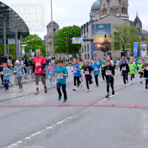 25.04.2026 - Das Zehntel Tim E. http://msf.ph/oto/9578187 25.04.2026 11:02:46 Ziel 5046, 5106, 5214, 5224, 5225, 5231, 5262, 5330, 5351, 5685, 5745, 5774, 5865, 6268, 6269, 6291, 6316, 6485, 6570, 6598, 6780, 6782, 6812, 6976, 6994, 6995, 7000, 7025, 7343, 7441, 7602, 7610, 7620, 7630, 7934, 7936 meine-sportfotos.de
