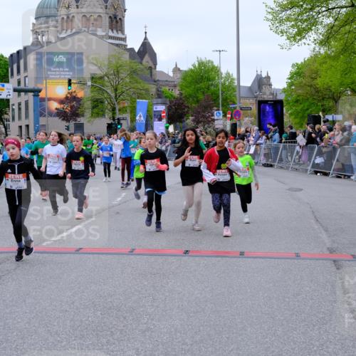 25.04.2026 - Das Zehntel Tim E. http://msf.ph/oto/9578191 25.04.2026 11:02:47 Ziel 5046, 5106, 5214, 5224, 5225, 5231, 5262, 5330, 5351, 5685, 5745, 5774, 5865, 6268, 6291, 6316, 6485, 6570, 6598, 6780, 6782, 6812, 6927, 6976, 6994, 6995, 7000, 7025, 7343, 7441, 7602, 7610, 7620, 7630, 7934, 7936 meine-sportfotos.de
