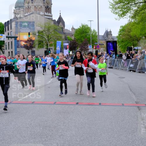 25.04.2026 - Das Zehntel Tim E. http://msf.ph/oto/9578192 25.04.2026 11:02:47 Ziel 5046, 5106, 5214, 5224, 5225, 5231, 5262, 5330, 5351, 5685, 5745, 5774, 5865, 6268, 6291, 6316, 6485, 6570, 6598, 6780, 6782, 6812, 6927, 6976, 6994, 6995, 7000, 7025, 7343, 7441, 7602, 7610, 7620, 7630, 7934, 7936 meine-sportfotos.de