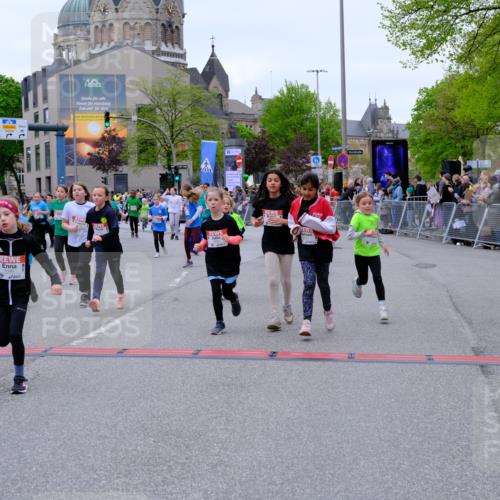 25.04.2026 - Das Zehntel Tim E. http://msf.ph/oto/9578193 25.04.2026 11:02:47 Ziel 5046, 5106, 5214, 5224, 5225, 5231, 5262, 5330, 5351, 5685, 5745, 5774, 5865, 6268, 6291, 6316, 6485, 6570, 6598, 6780, 6782, 6812, 6927, 6976, 6994, 6995, 7000, 7025, 7343, 7441, 7602, 7610, 7620, 7630, 7934, 7936 meine-sportfotos.de