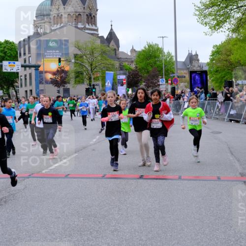 25.04.2026 - Das Zehntel Tim E. http://msf.ph/oto/9578195 25.04.2026 11:02:47 Ziel 5046, 5106, 5214, 5224, 5225, 5231, 5262, 5330, 5351, 5685, 5745, 5774, 5865, 6268, 6291, 6316, 6485, 6570, 6598, 6780, 6782, 6812, 6927, 6976, 6994, 6995, 7000, 7025, 7343, 7441, 7602, 7610, 7620, 7630, 7934, 7936 meine-sportfotos.de