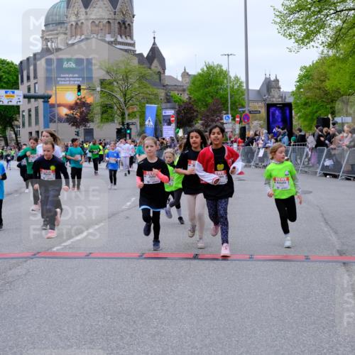 25.04.2026 - Das Zehntel Tim E. http://msf.ph/oto/9578197 25.04.2026 11:02:47 Ziel 5046, 5106, 5214, 5224, 5225, 5231, 5262, 5330, 5351, 5685, 5745, 5774, 5865, 6268, 6291, 6316, 6485, 6570, 6598, 6780, 6782, 6812, 6927, 6976, 6994, 6995, 7000, 7025, 7343, 7441, 7602, 7610, 7620, 7630, 7934, 7936 meine-sportfotos.de