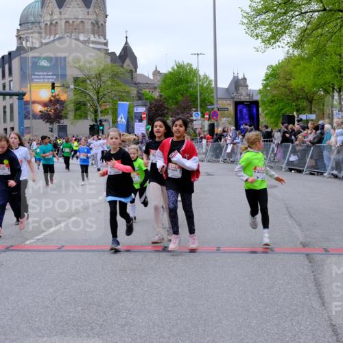 25.04.2026 - Das Zehntel Tim E. http://msf.ph/oto/9578199 25.04.2026 11:02:48 Ziel 5046, 5106, 5214, 5224, 5225, 5231, 5262, 5685, 5745, 5774, 5865, 5914, 6291, 6315, 6316, 6485, 6570, 6598, 6780, 6782, 6812, 6927, 6949, 6976, 6994, 6995, 7000, 7025, 7343, 7441, 7602, 7610, 7620, 7630, 7934, 7936, 8068 meine-sportfotos.de