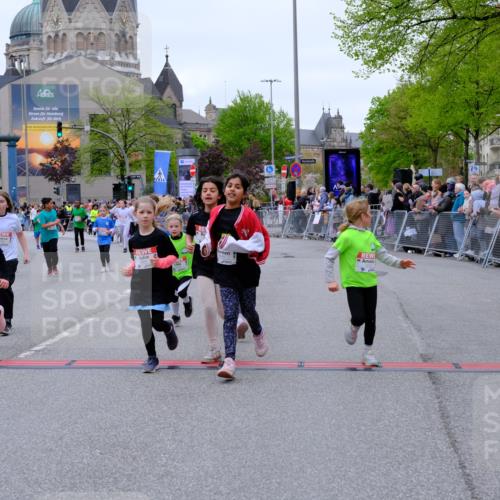 25.04.2026 - Das Zehntel Tim E. http://msf.ph/oto/9578200 25.04.2026 11:02:48 Ziel 5046, 5106, 5214, 5224, 5225, 5231, 5262, 5685, 5745, 5774, 5865, 5914, 6291, 6315, 6316, 6485, 6570, 6598, 6780, 6782, 6812, 6927, 6949, 6976, 6994, 6995, 7000, 7025, 7343, 7441, 7602, 7610, 7620, 7630, 7934, 7936, 8068 meine-sportfotos.de