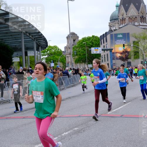 25.04.2026 - Das Zehntel Tim E. http://msf.ph/oto/9578207 25.04.2026 11:02:52 Ziel 5046, 5106, 5214, 5224, 5225, 5262, 5272, 5283, 5468, 5520, 5685, 5745, 5774, 5864, 5865, 5899, 5902, 5914, 5915, 5922, 6291, 6315, 6316, 6570, 6598, 6780, 6782, 6927, 6949, 6976, 6994, 6995, 7000, 7441, 7602, 7610, 7620, 7630, 7934, 7936, 8068 meine-sportfotos.de