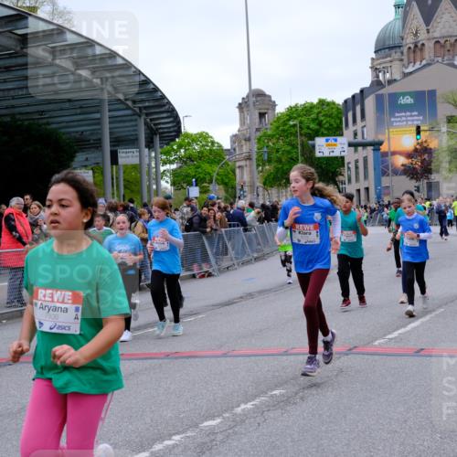 25.04.2026 - Das Zehntel Tim E. http://msf.ph/oto/9578210 25.04.2026 11:02:52 Ziel 5046, 5106, 5214, 5224, 5225, 5262, 5272, 5283, 5468, 5520, 5685, 5745, 5774, 5864, 5865, 5899, 5902, 5914, 5915, 5922, 6291, 6315, 6316, 6570, 6598, 6780, 6782, 6927, 6949, 6976, 6994, 6995, 7000, 7441, 7602, 7610, 7620, 7630, 7934, 7936, 8068 meine-sportfotos.de