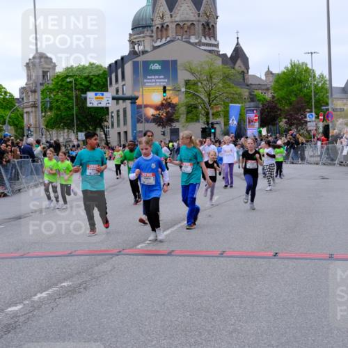 25.04.2026 - Das Zehntel Tim E. http://msf.ph/oto/9578214 25.04.2026 11:02:53 Ziel 5046, 5106, 5214, 5224, 5225, 5262, 5272, 5283, 5468, 5520, 5685, 5745, 5774, 5864, 5865, 5899, 5902, 5914, 5915, 5922, 6291, 6315, 6316, 6476, 6570, 6598, 6780, 6782, 6927, 6949, 6976, 6994, 6995, 7000, 7441, 7610, 7630, 7934, 7936, 8068 meine-sportfotos.de