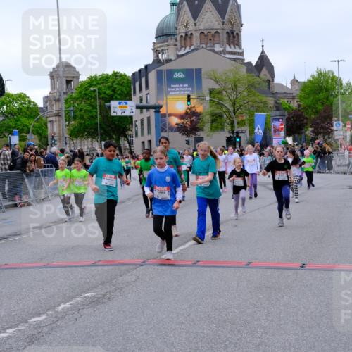 25.04.2026 - Das Zehntel Tim E. http://msf.ph/oto/9578217 25.04.2026 11:02:53 Ziel 5046, 5106, 5214, 5224, 5225, 5262, 5272, 5283, 5468, 5520, 5685, 5745, 5774, 5864, 5865, 5899, 5902, 5914, 5915, 5922, 6291, 6315, 6316, 6476, 6570, 6598, 6780, 6782, 6927, 6949, 6976, 6994, 6995, 7000, 7441, 7610, 7630, 7934, 7936, 8068 meine-sportfotos.de