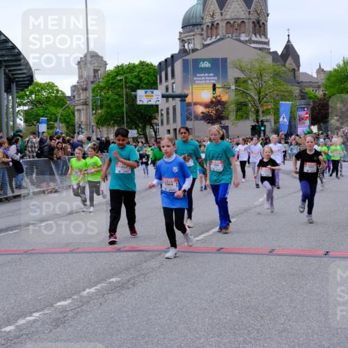 25.04.2026 - Das Zehntel Tim E. http://msf.ph/oto/9578220 25.04.2026 11:02:53 Ziel 5046, 5106, 5214, 5224, 5225, 5262, 5272, 5283, 5468, 5520, 5685, 5745, 5774, 5864, 5865, 5899, 5902, 5914, 5915, 5922, 6291, 6315, 6316, 6476, 6570, 6598, 6780, 6782, 6927, 6949, 6976, 6994, 6995, 7000, 7441, 7610, 7630, 7934, 7936, 8068 meine-sportfotos.de