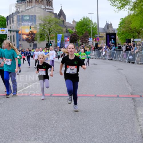 25.04.2026 - Das Zehntel Tim E. http://msf.ph/oto/9578224 25.04.2026 11:02:55 Ziel 5106, 5214, 5224, 5225, 5262, 5272, 5283, 5423, 5440, 5468, 5520, 5685, 5745, 5774, 5864, 5899, 5902, 5914, 5915, 5922, 6291, 6312, 6315, 6316, 6476, 6598, 6780, 6782, 6927, 6949, 6976, 7000, 7018, 7031, 7441, 7609, 7610, 7630, 7934, 7936, 8068 meine-sportfotos.de