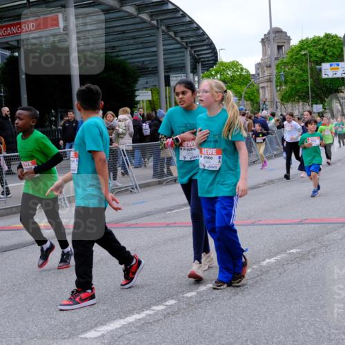 25.04.2026 - Das Zehntel Tim E. http://msf.ph/oto/9578233 25.04.2026 11:02:57 Ziel 5111, 5115, 5272, 5283, 5410, 5423, 5440, 5468, 5520, 5864, 5899, 5902, 5914, 5915, 5922, 6312, 6315, 6316, 6448, 6457, 6476, 6479, 6591, 6607, 6780, 6782, 6927, 6949, 7018, 7031, 7269, 7441, 7609, 7934, 7936, 8068 meine-sportfotos.de