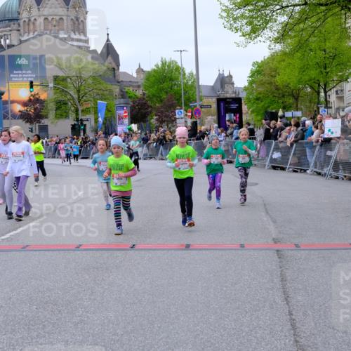 25.04.2026 - Das Zehntel Tim E. http://msf.ph/oto/9578240 25.04.2026 11:02:59 Ziel 5111, 5115, 5184, 5186, 5272, 5283, 5410, 5423, 5440, 5468, 5520, 5864, 5899, 5902, 5914, 5915, 5922, 6312, 6315, 6448, 6457, 6476, 6479, 6591, 6607, 6927, 6949, 7018, 7031, 7237, 7269, 7609, 8068 meine-sportfotos.de