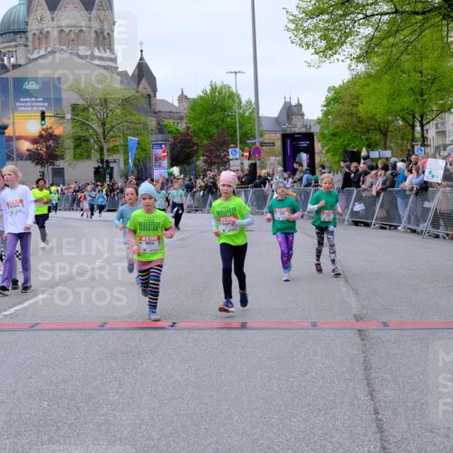 25.04.2026 - Das Zehntel Tim E. http://msf.ph/oto/9578243 25.04.2026 11:02:59 Ziel 5111, 5115, 5184, 5186, 5272, 5283, 5410, 5423, 5440, 5468, 5520, 5864, 5899, 5902, 5914, 5915, 5922, 6312, 6315, 6448, 6457, 6476, 6479, 6591, 6607, 6927, 6949, 7018, 7031, 7237, 7269, 7609, 8068 meine-sportfotos.de