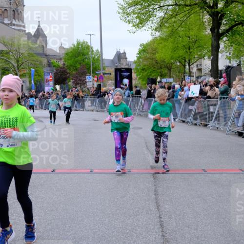 25.04.2026 - Das Zehntel Tim E. http://msf.ph/oto/9578252 25.04.2026 11:03:01 Ziel 5111, 5115, 5184, 5186, 5272, 5283, 5410, 5423, 5440, 5468, 5520, 5864, 5899, 5902, 5915, 5922, 5998, 6030, 6312, 6448, 6457, 6476, 6479, 6591, 6607, 7018, 7031, 7237, 7269, 7440, 7609 meine-sportfotos.de