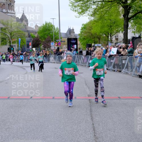 25.04.2026 - Das Zehntel Tim E. http://msf.ph/oto/9578257 25.04.2026 11:03:01 Ziel 5111, 5115, 5184, 5186, 5272, 5283, 5410, 5423, 5440, 5468, 5520, 5864, 5899, 5902, 5915, 5922, 5998, 6030, 6312, 6448, 6457, 6476, 6479, 6591, 6607, 7018, 7031, 7237, 7269, 7440, 7609 meine-sportfotos.de