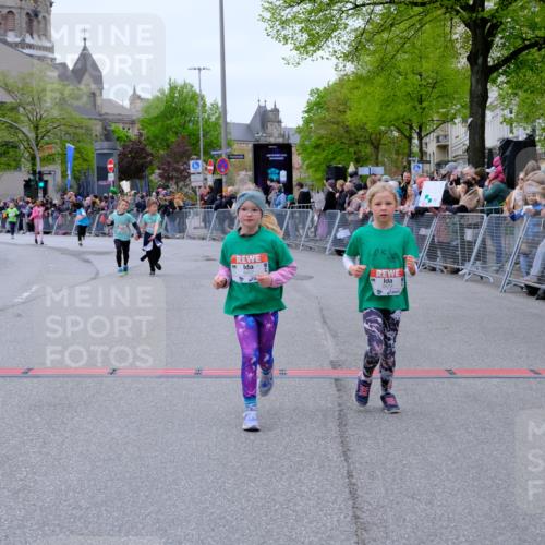 25.04.2026 - Das Zehntel Tim E. http://msf.ph/oto/9578259 25.04.2026 11:03:02 Ziel 5111, 5115, 5184, 5186, 5272, 5283, 5398, 5410, 5423, 5440, 5468, 5864, 5902, 5998, 6030, 6312, 6448, 6457, 6476, 6479, 6591, 6607, 7018, 7031, 7237, 7269, 7440, 7444, 7609, 7979, 7980 meine-sportfotos.de