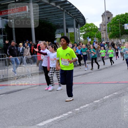 25.04.2026 - Das Zehntel Tim E. http://msf.ph/oto/9578265 25.04.2026 11:03:05 Ziel 5111, 5115, 5184, 5186, 5398, 5410, 5423, 5440, 5662, 5998, 6030, 6312, 6448, 6457, 6476, 6479, 6591, 6607, 6887, 7018, 7031, 7064, 7087, 7117, 7237, 7269, 7440, 7444, 7609, 7979, 7980 meine-sportfotos.de