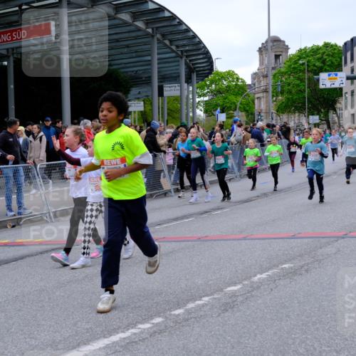 25.04.2026 - Das Zehntel Tim E. http://msf.ph/oto/9578267 25.04.2026 11:03:05 Ziel 5111, 5115, 5184, 5186, 5398, 5410, 5423, 5440, 5662, 5998, 6030, 6312, 6448, 6457, 6476, 6479, 6591, 6607, 6887, 7018, 7031, 7064, 7087, 7117, 7237, 7269, 7440, 7444, 7609, 7979, 7980 meine-sportfotos.de